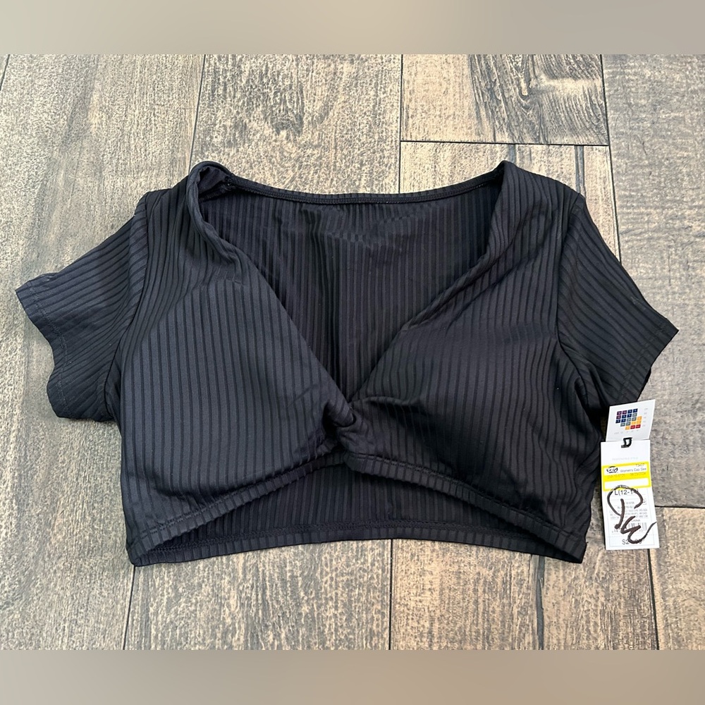 NWT black padded‎ crop top